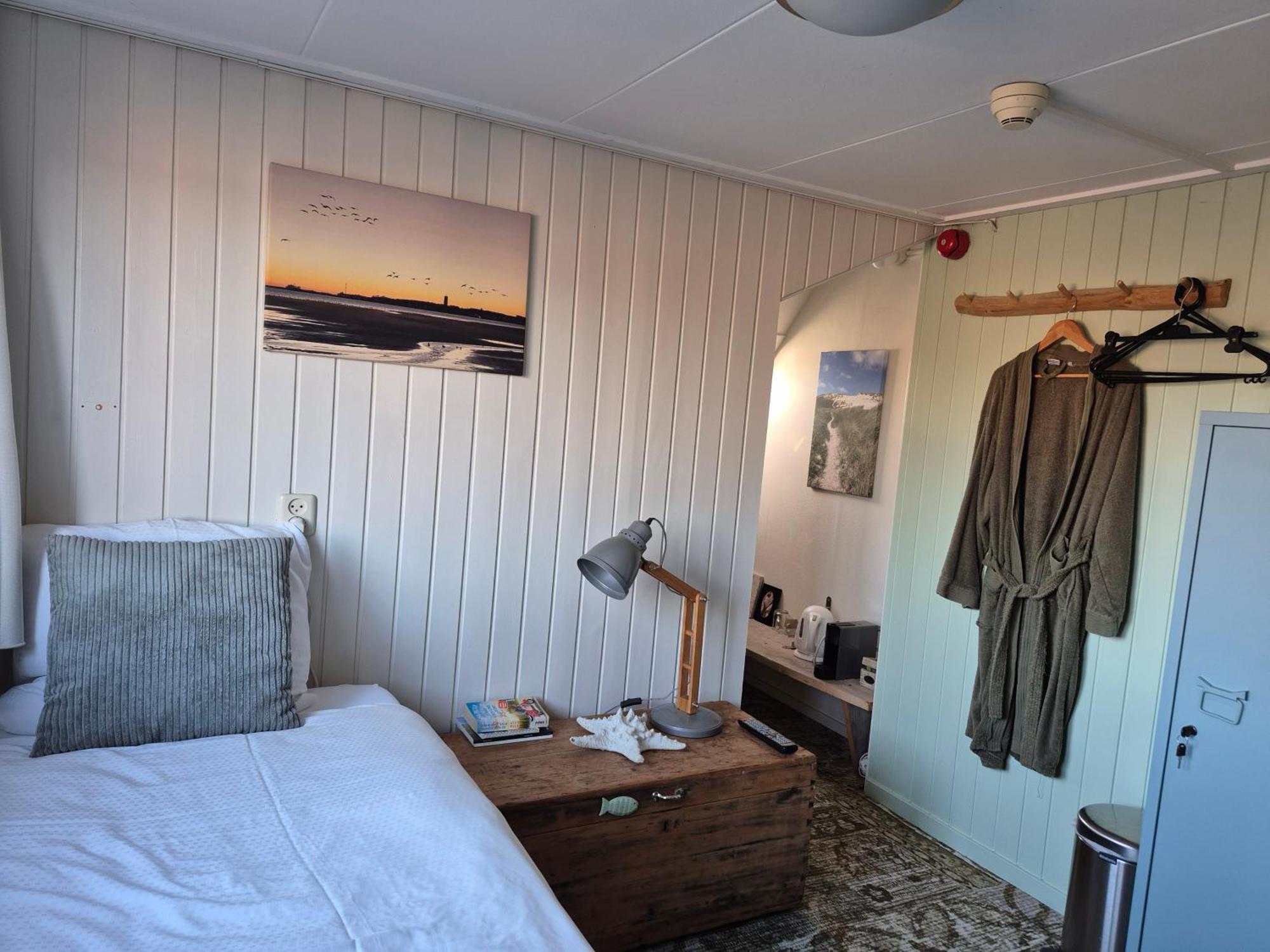 B&B De Wadvaarder Мидсланд Экстерьер фото
